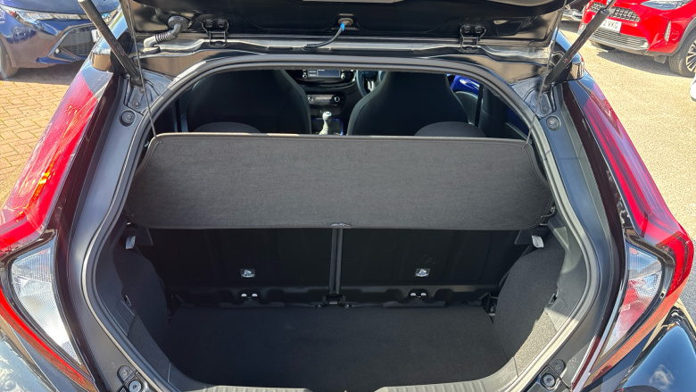 Toyota Aygo X 1.0 VVT-i Edge 5dr Petrol Hatchback